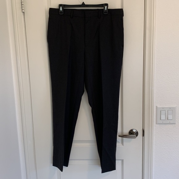 Joseph Abboud suit. - Picture 11 of 16